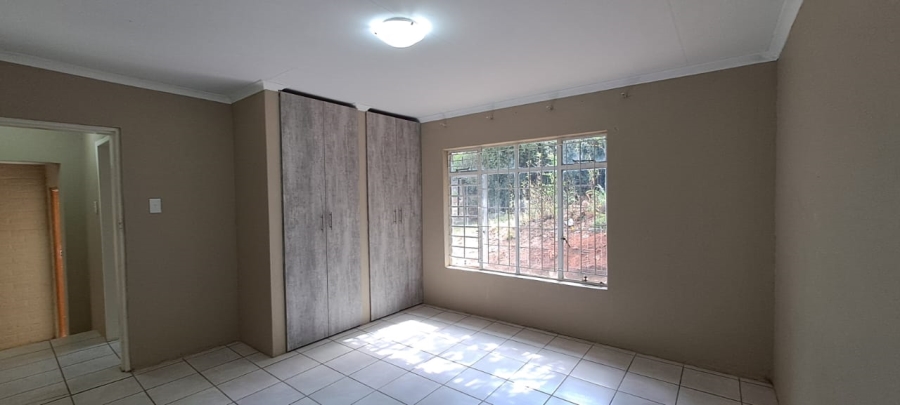5 Bedroom Property for Sale in Hospitaalheuwel Free State
